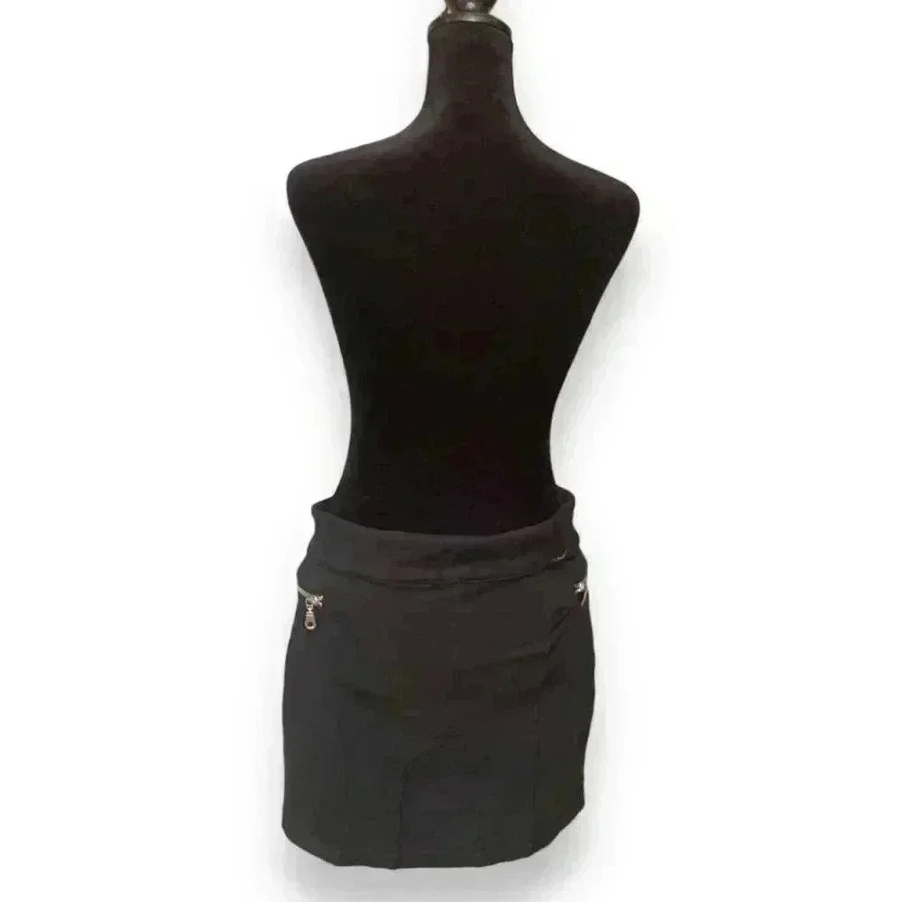 NWT On Trend Black Mini Skirt with Silver Zipper Detail Size Large (Juniors) - Picture 9 of 11